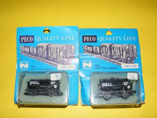 Peco N-gauge Tankers X 2