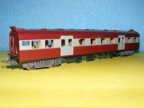 Lima HO SAR/ SAS Suburban Coach