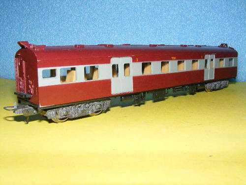 Lima HO SAR/ SAS Suburban Coach