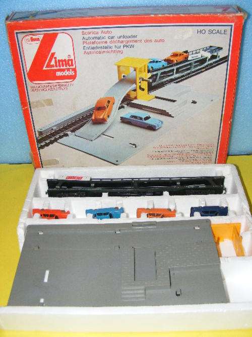 Lima HO Auto car unloader.