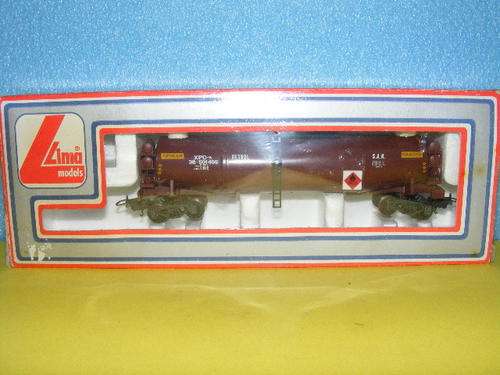 Lima HO SAR/SAS XPD Petrol Tanker (Boxed)
