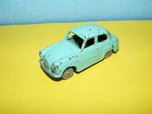 Dinky/ Meccano Austin A 30 Saloon.