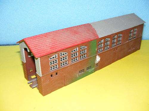 Lima HO Loco shed.