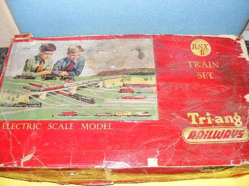 Tri-ang OO Train Set - " Made in South Africa" -Rare
