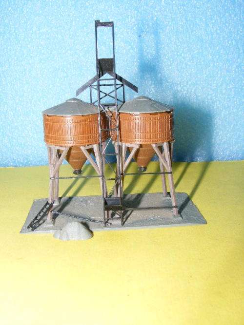 N Gauge Storage Tanks