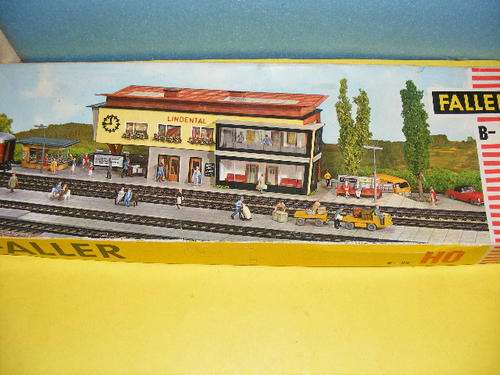 Faller HO Station Building.