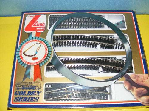 Lima HO Track Set - Golden series.