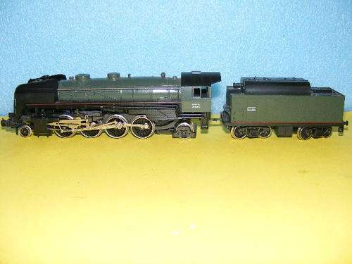 Lima HO 2-8-2 Steam Loco and Tender - For Spares/ Repairs