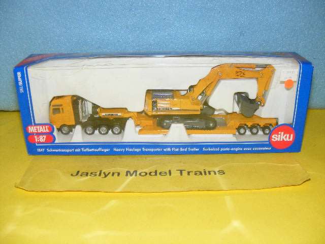 Siku HO Transporter with Flat Bed Trailer,