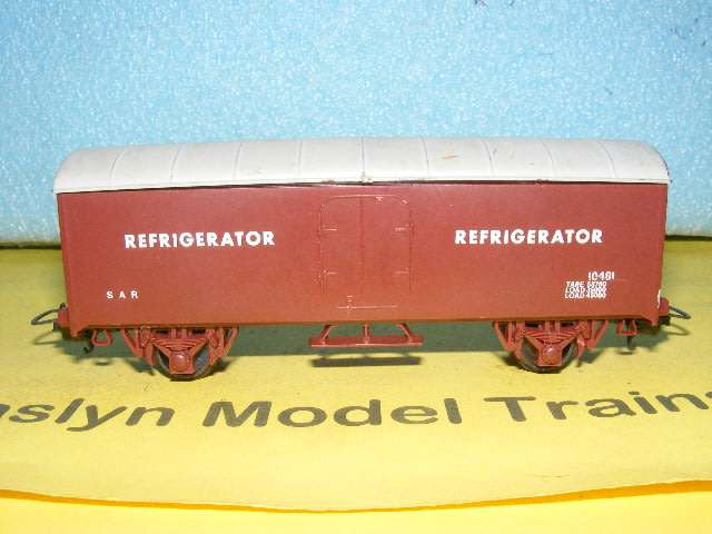 Lima HO SAR/ SAS Refrigerator Wagon,