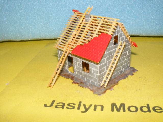 HO House Under Construction,