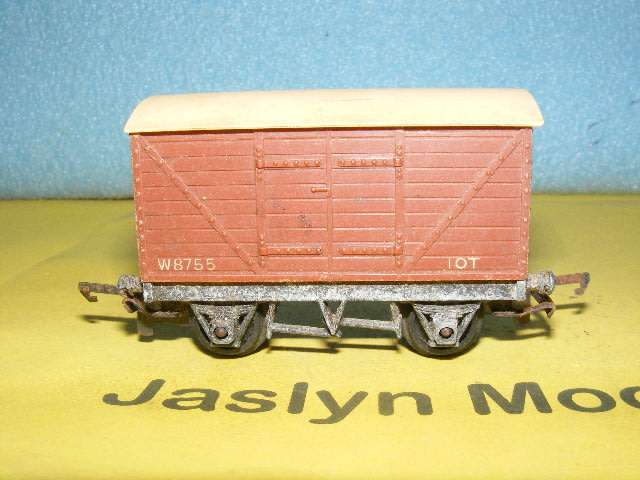 Tri-ang OO Box Wagon,