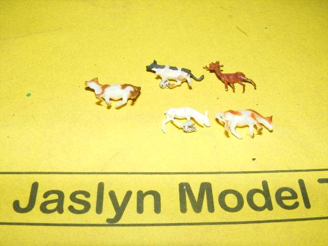 N Gauge - Cows,
