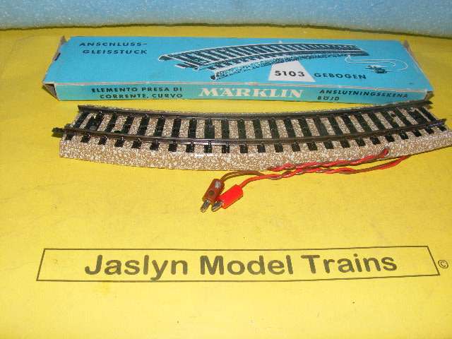 Marklin HO Curved Track with Power Connector (Boxed)