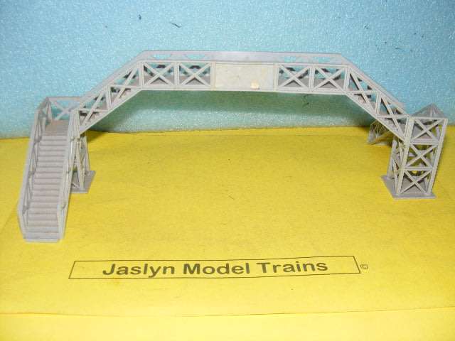 HO Pedestrian Crossing,