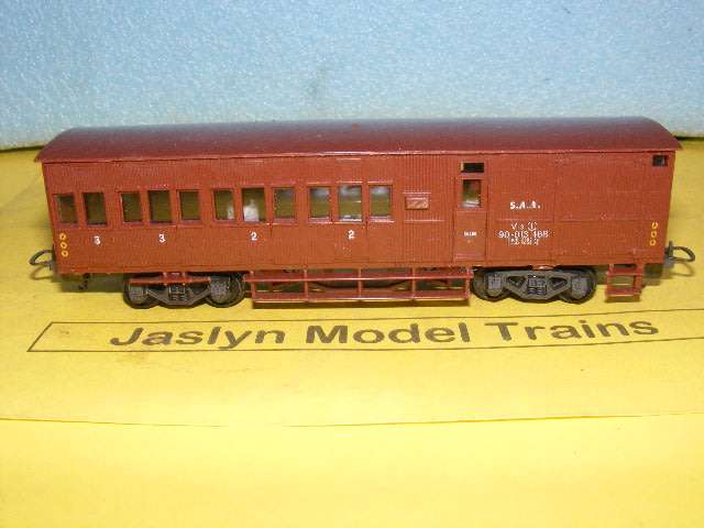 Lima HO SAR/ SAS V8 Guards Van,