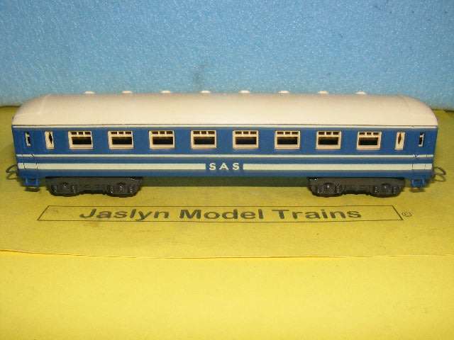Lima HO SAR/ SAS Junior Blue Train Coach,