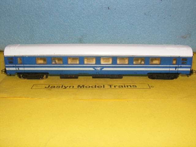 Lima HO SAR/ SAS Blue Train Passenger Coach,