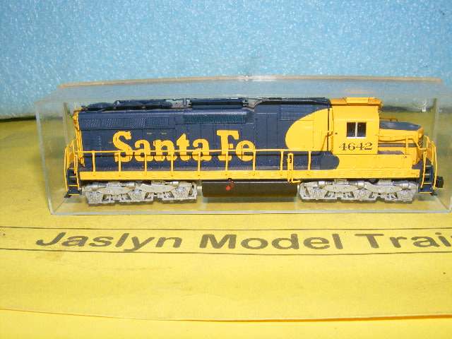 Atlas N Gauge Sante-Fe Diesel Loco,