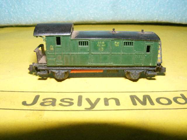 Arnold N Gauge Guards Van,