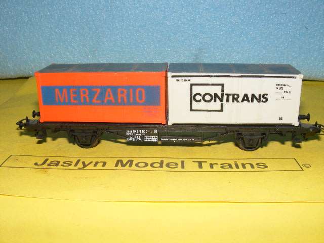 Lima HO Flatbed with Containers,