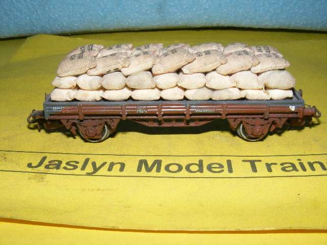 Electrotren HO Flatbed with Sacks load,