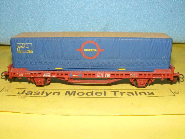 Electrotren HO Flatbed with container,