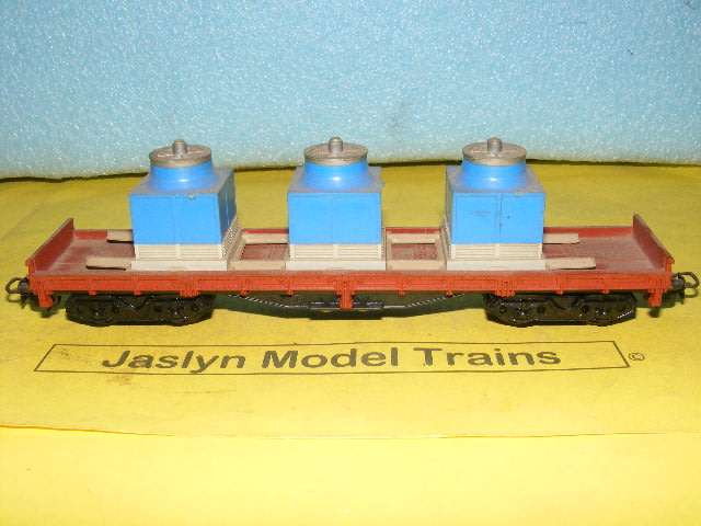 Electrotren HO Flatbed with Load,