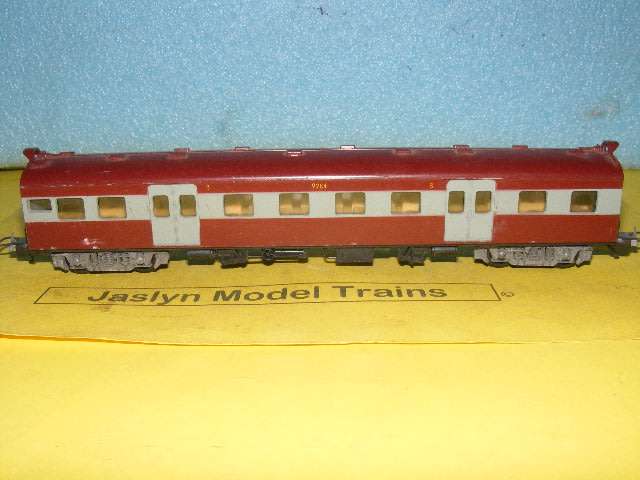 Lima HO SAR/ SAS Suburban Passenger Coach,