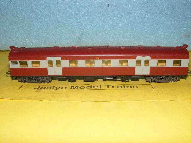 Lima HO SAR/ SAS Suburban Passenger Coach,