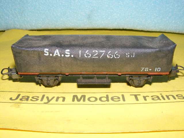 Lima HO SAR/ SAS Open Wagon with tarpaulin,