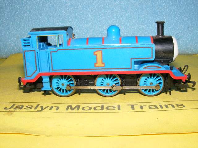 Hornby OO Thomas and Friends - 0-6-0 Steam Loco,