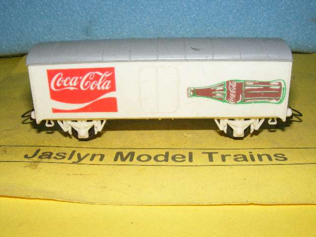 Lima HO Coke Box Wagon,