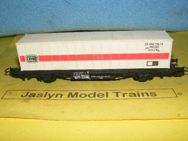 Lima HO Flatbed with Container,