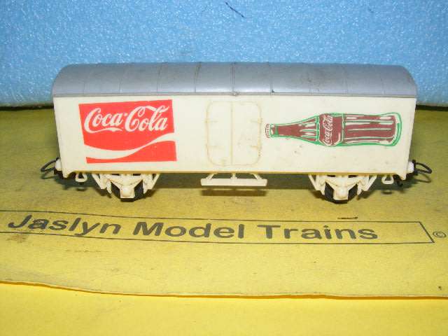Lima HO Coke Box Wagon,