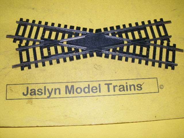 Hornby OO Diamond Cross