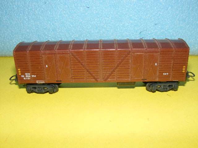 Lima HO SAR/ SAS Brown Box wagon,