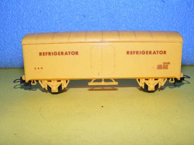 Lima HO SAR/ SAS Refrigerator Wagon,