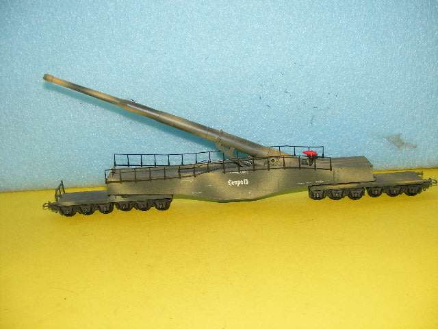 Lima HO Leopold Military Set,