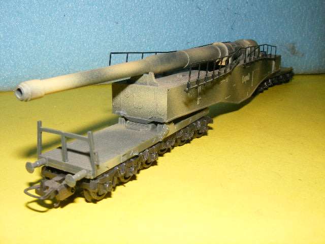 Lima HO Leopold Military Set,