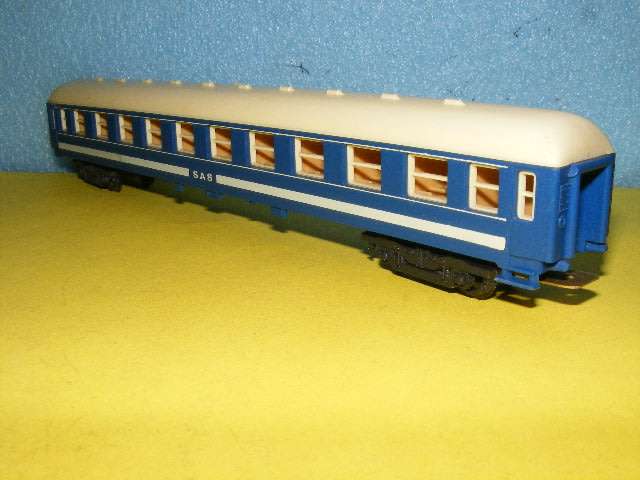 Lima HO SAR/ SAS Blue Train Coach Set