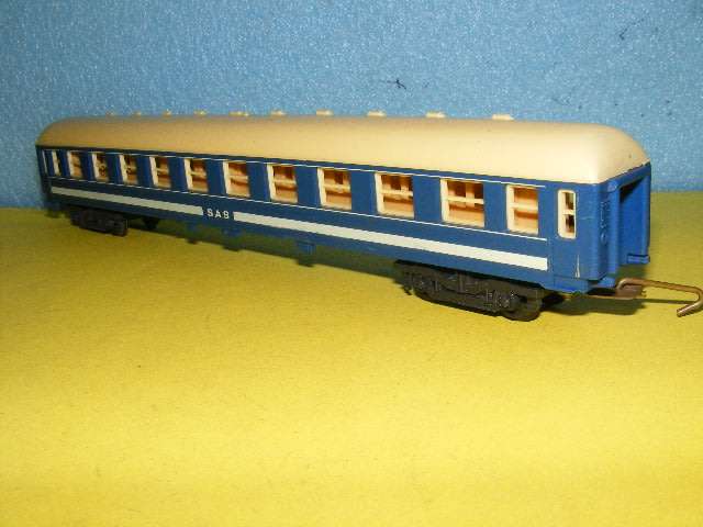 Lima HO SAR/ SAS Blue Train Coach Set