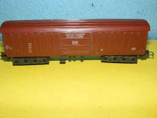 Lima HO Open wagon with flip top,