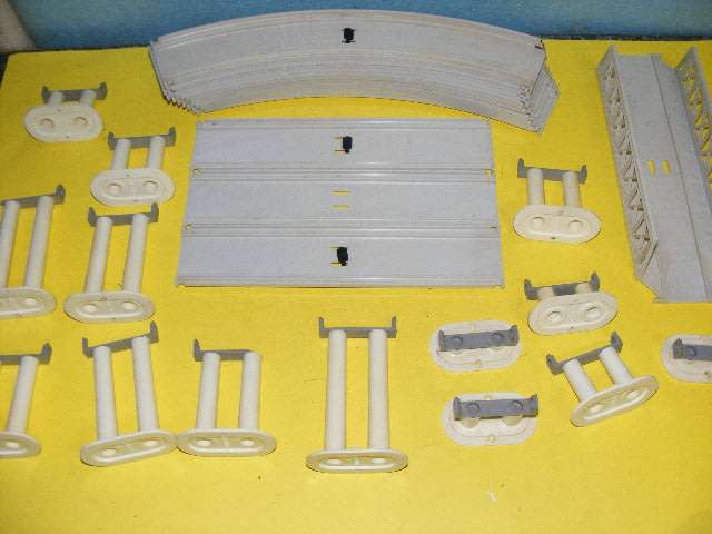 Lima HO Curved Bridge Set,