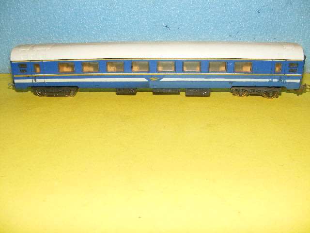 Lima HO SAR/ SAS Blue Train Passenger Coach,