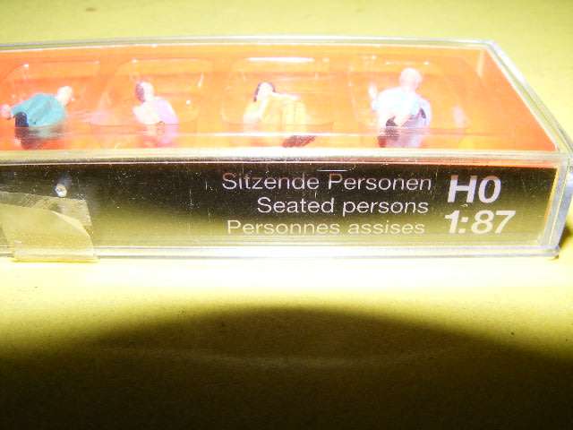 Preiser HO Sitting People