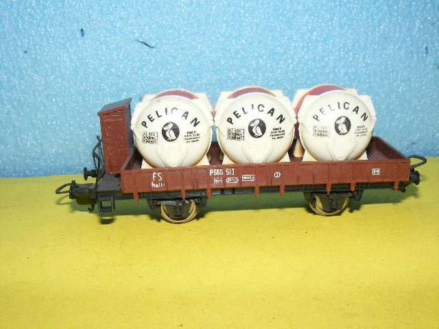 Lima HO Flatbed with load,