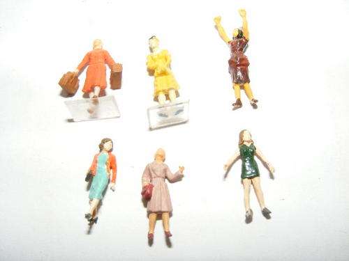 HO Figures "Ladies" X 6