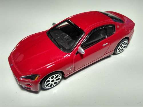 Bburago Street Fire Maserati Gran Turismo