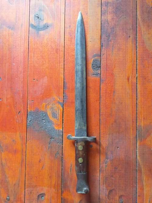 Enfield Bayonet some wood chipped on handle
